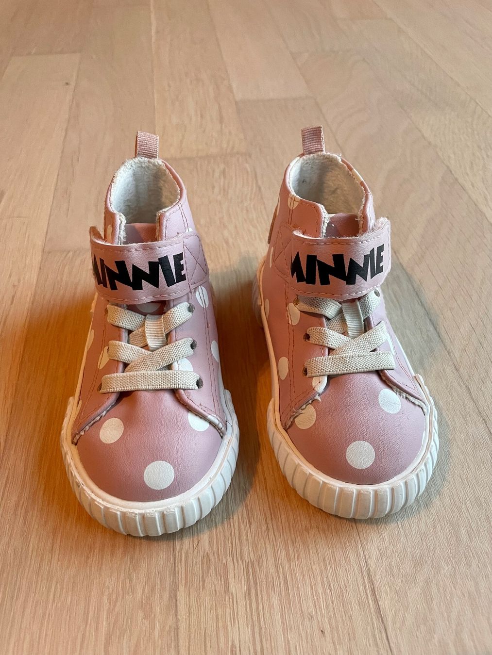 H&M Schuhe für Mädchen: Boots Minnie H&M Grösse 20/21 – Gebraucht aus Zürich von catutska