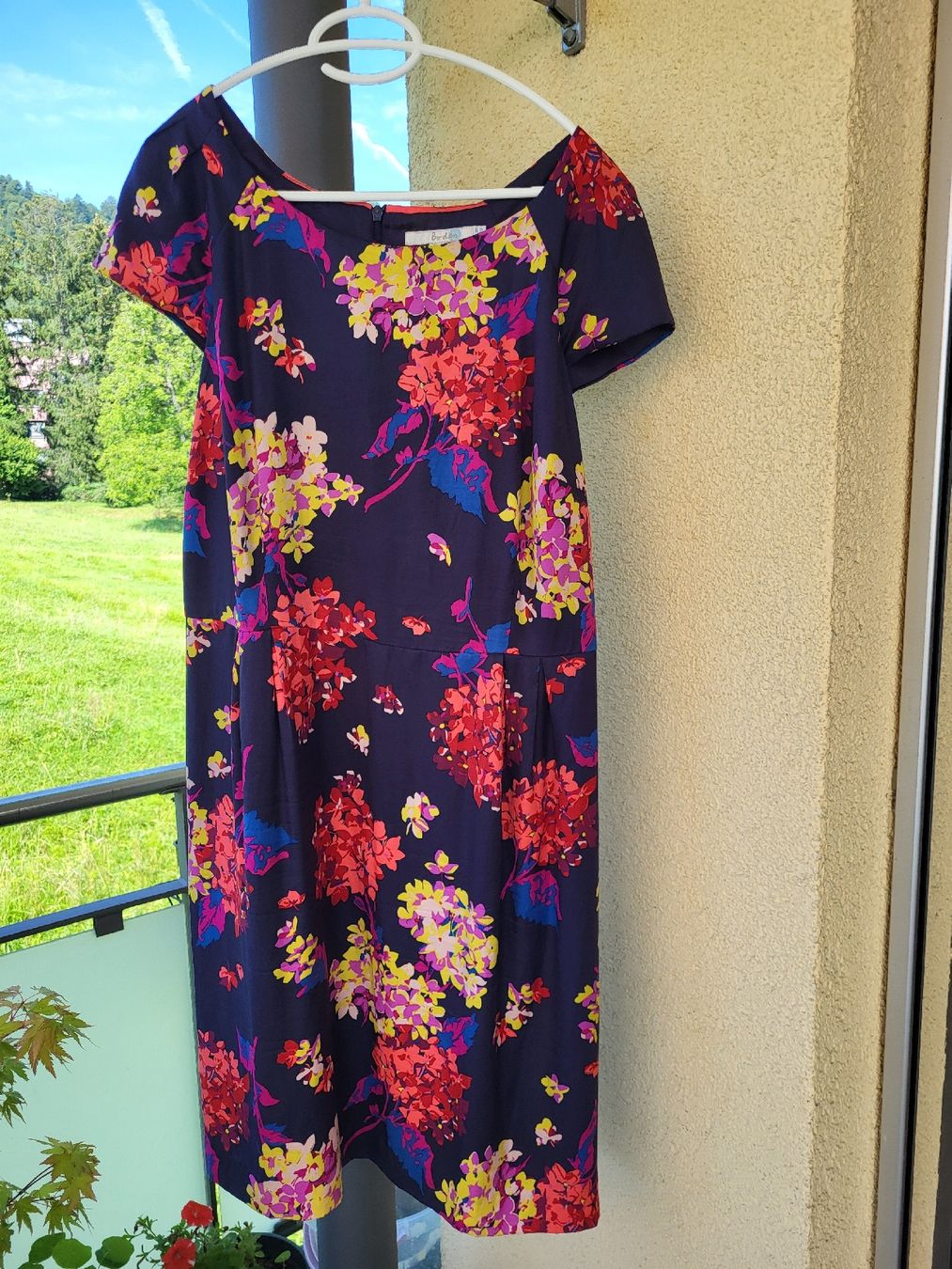 Kleider: Blumenkleid Gr. 44 - Sommerlich & Elegant – Gebraucht aus Zürich von Lizi7 3