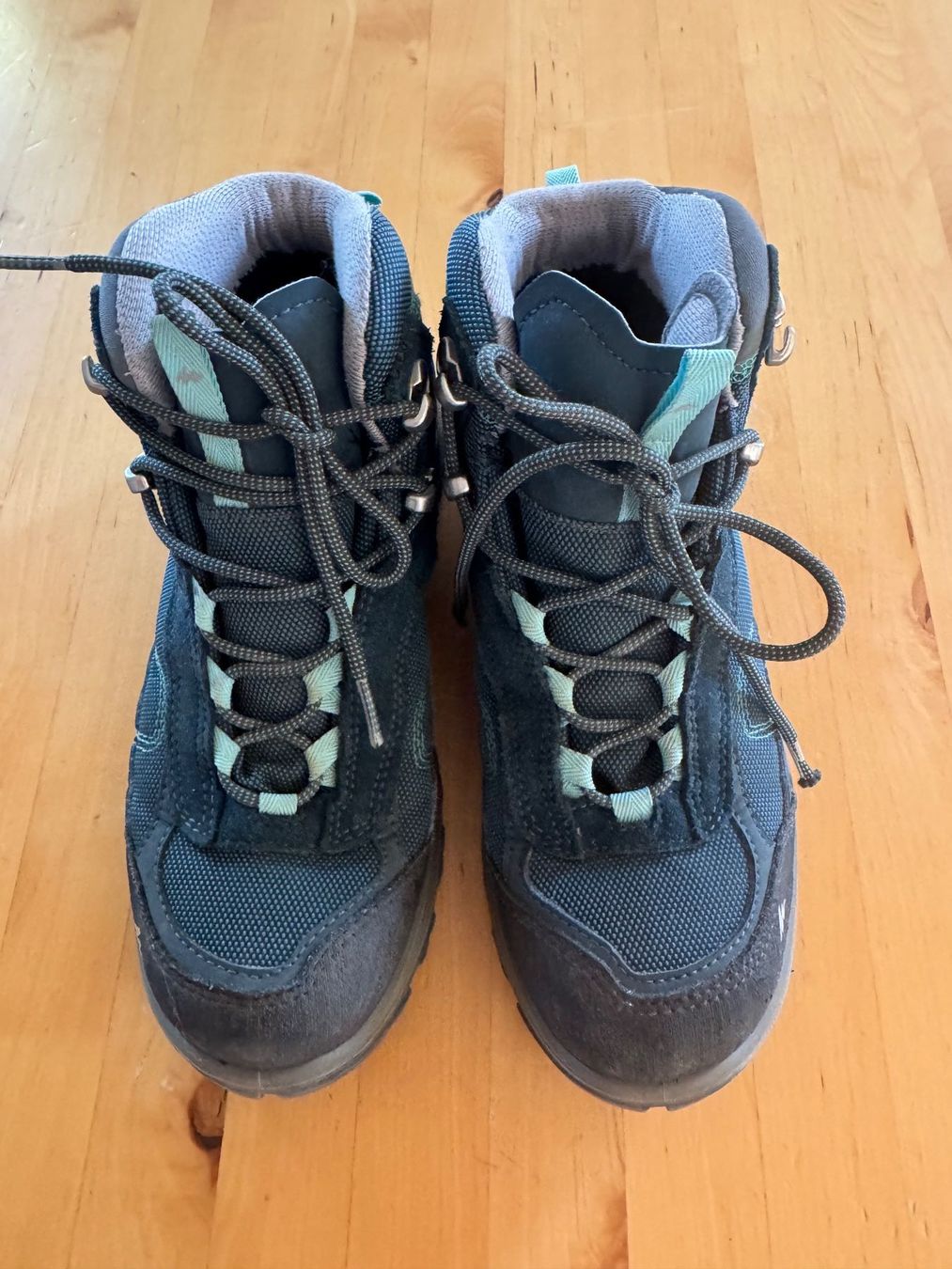Decathlon Scarpe da uomo: Wasserfeste Wanderschuhe, Decathlon, Grösse 38, Top! – Usato da Spiez venduto da HomeShoppingSpiez