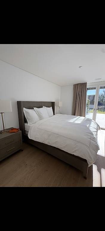 Musikinstrumente: Restoration Hardware RH Shagreen Bed – Gebraucht aus Herrliberg von jil_y77h 1
