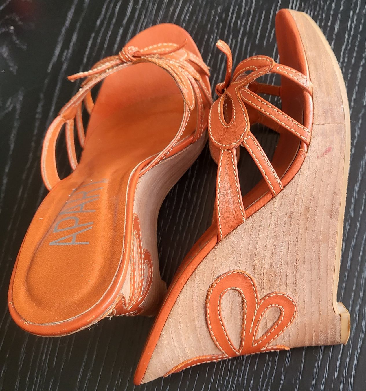 Scarpe da donna: Sandales compensées APART orange, taille 37. – Usato da Neuchâtel venduto da wikit