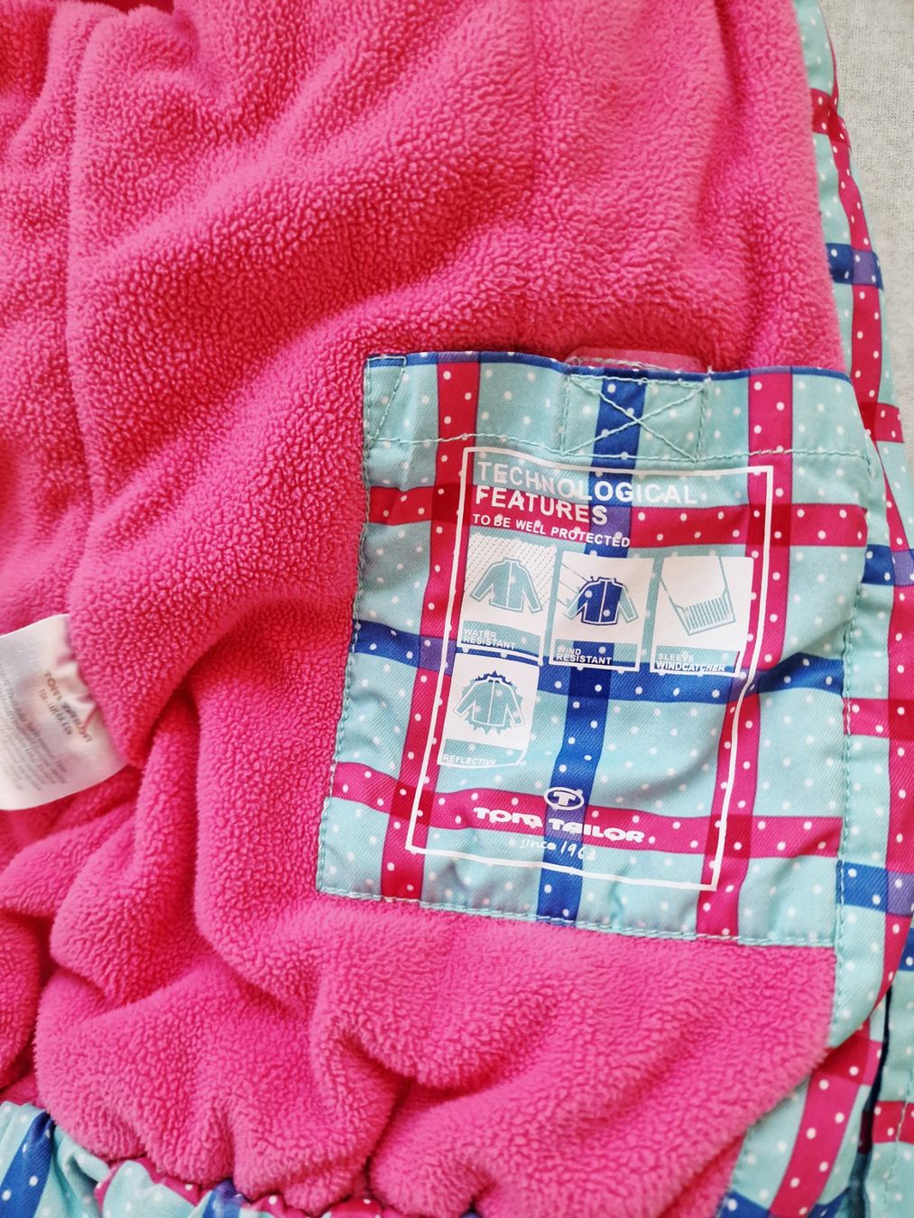 Tom Tailor Giacche & Cappotti: Mädchen Jacke Tom Tailor Gr. 104/110 Hellblau Rosa kariert – Usato da Hallau venduto da CHACLA 2