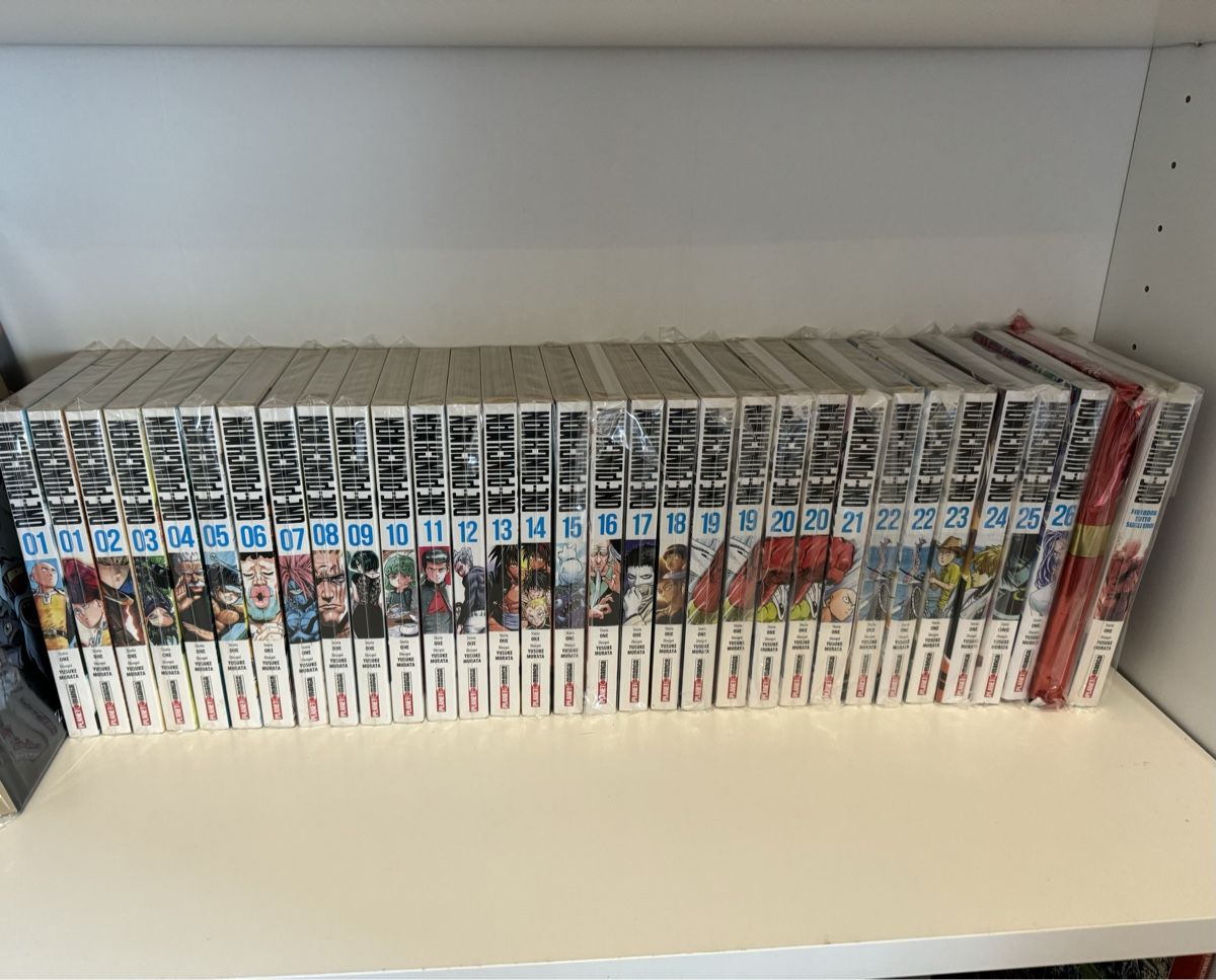 Fumetti: Manga one-punchman 1-26 + 6 special – Usato da Viganello venduto da BlackPanda0003 1