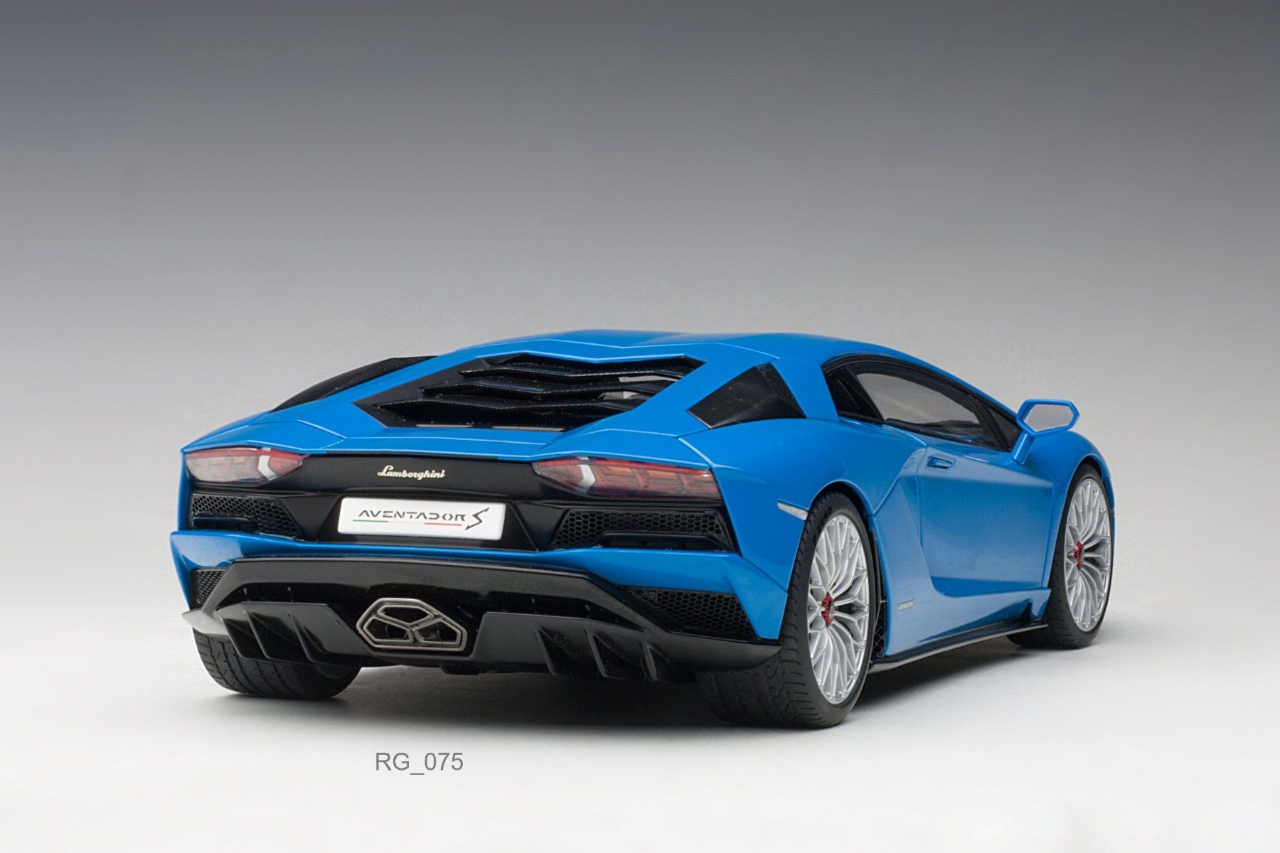 Autoart Modellautos: Lamborghini Aventador S 1:18 – Neu und originalverpackt aus Ulisbach von mironebraska 4