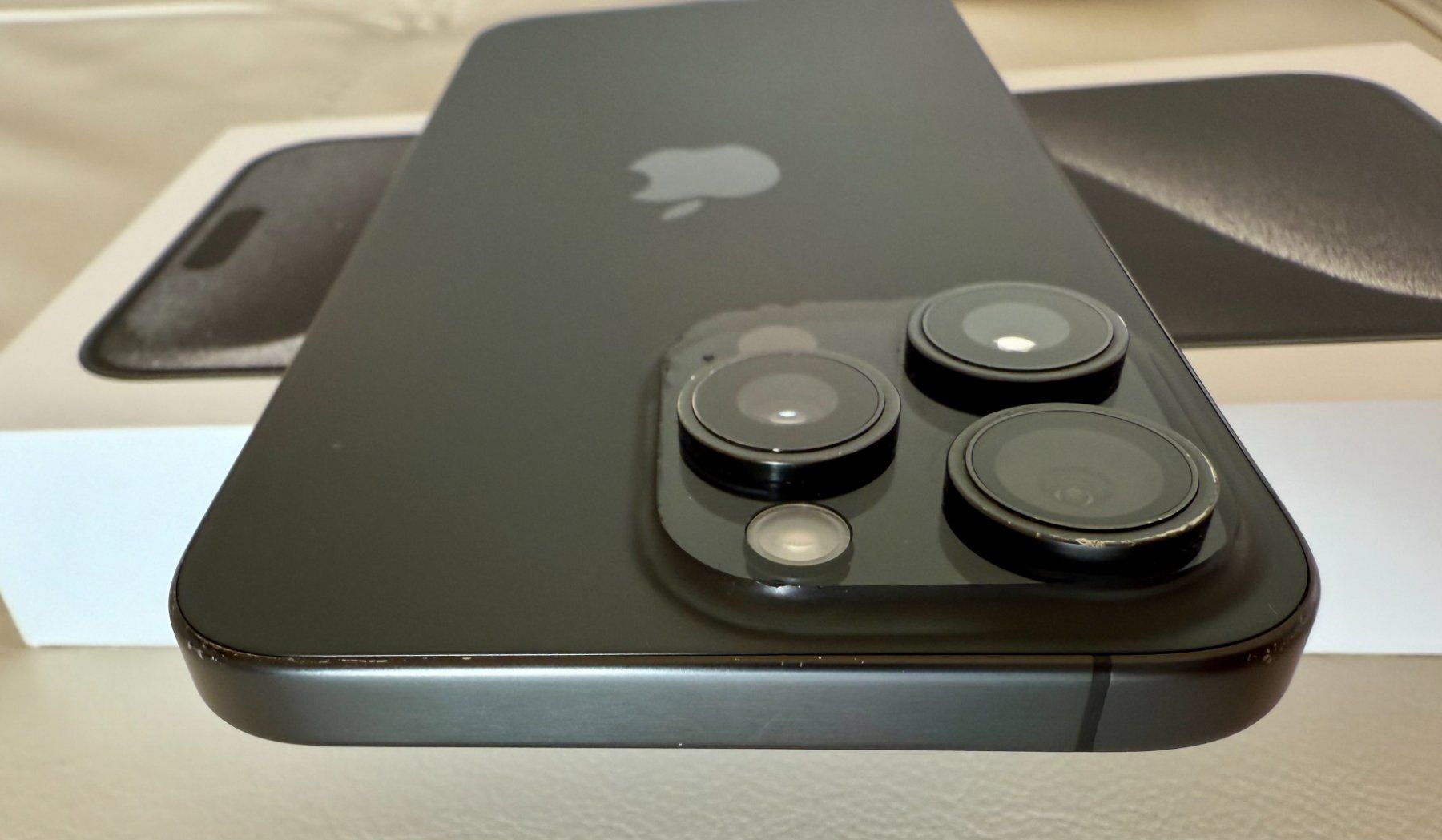 Apple Telefoni cellulari / Smartphones: Apple iPhone 15 Pro Max 1 TB, Black Titanium – Usato da Genf venduto da SALES2013SALES 6