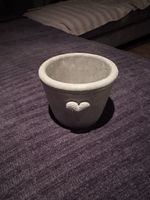 Blumentopf Herz Design Beton Grösse S guter Zustand