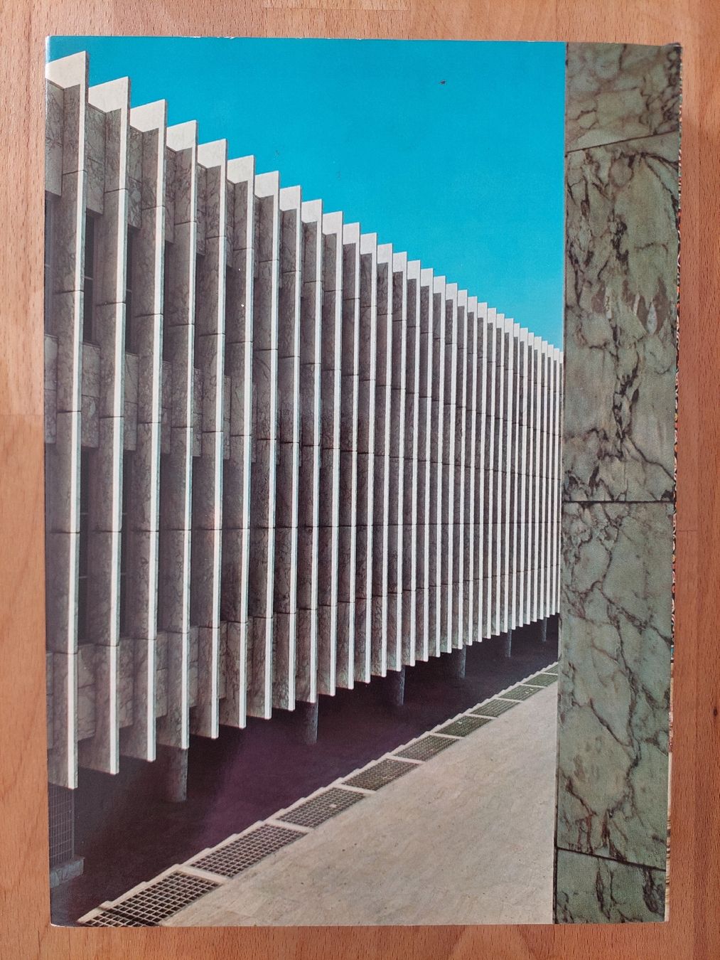 Libri: La Perse (Iran) – Usato da Yverdon-les-Bains venduto da pri_x6j6 6
