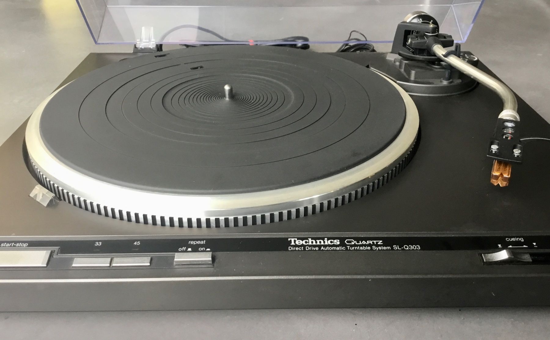 Technics Plattenspieler: Plattenspieler Technics SL-Q303 – Gebraucht aus Eggersriet von  1