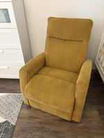 Gelber Relaxsessel