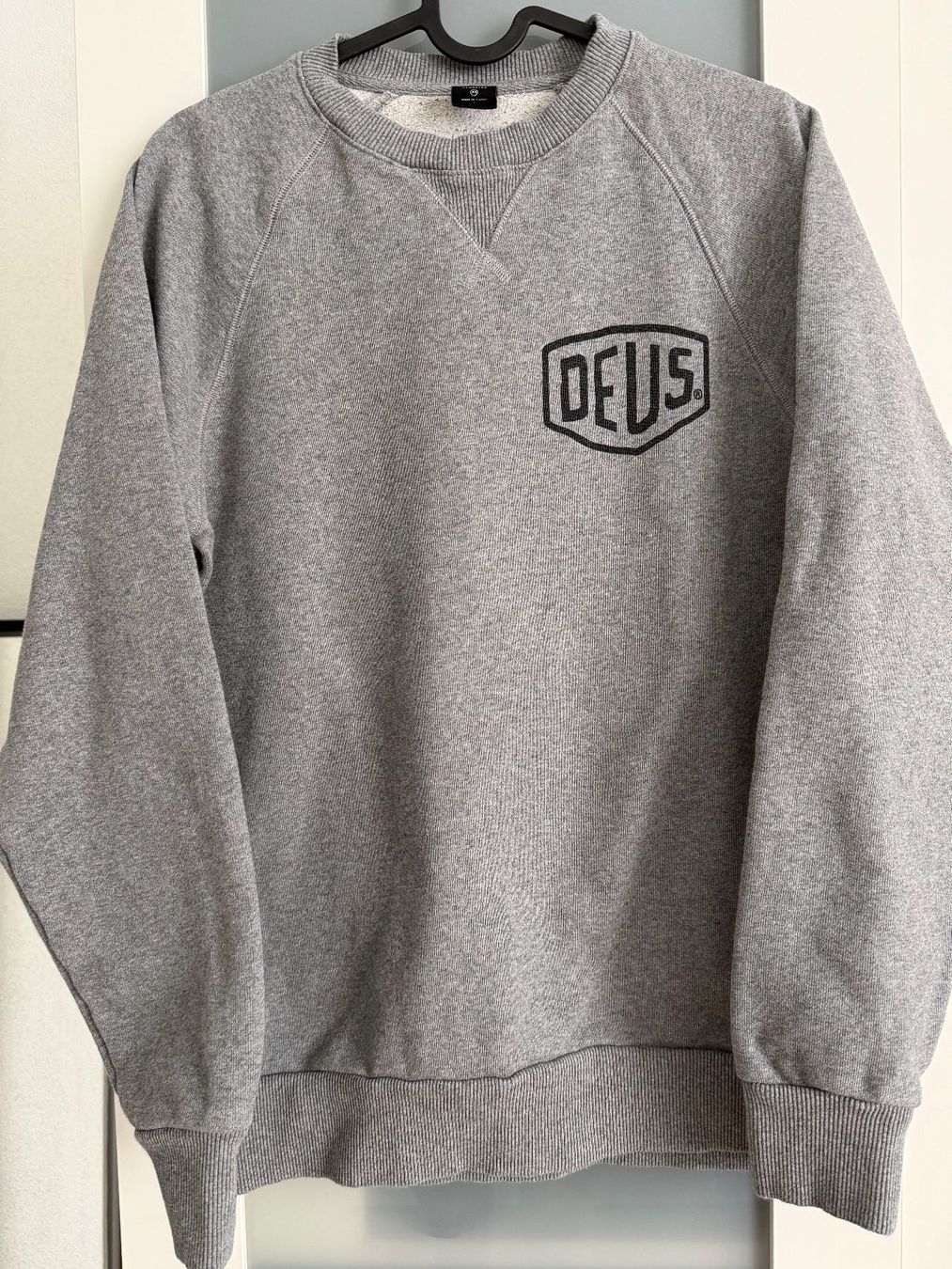Pullover & Sweatshirts: DEUS Ex Machina Biarritz Sweatshirt XS – Gebraucht aus Zürich von bgg 1