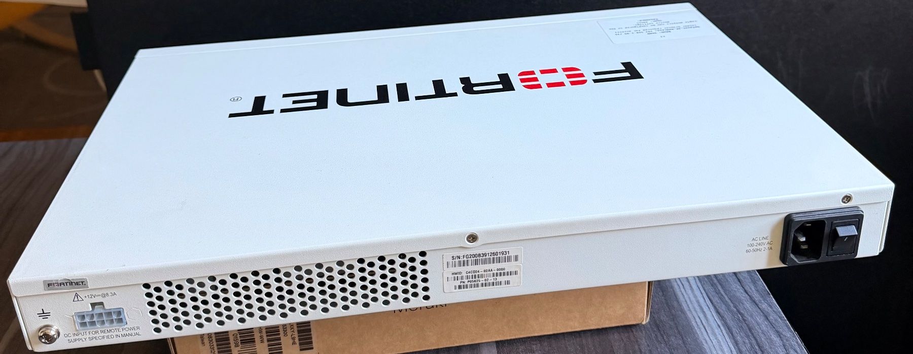 Fortinet Firewall: Fortigate-200B – Usato da Grand-Lancy venduto da twa_9nb9 3