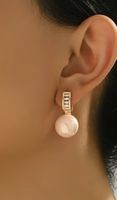 Jolies boucles d’oreilles perles rose légères  3,1 X 1,6