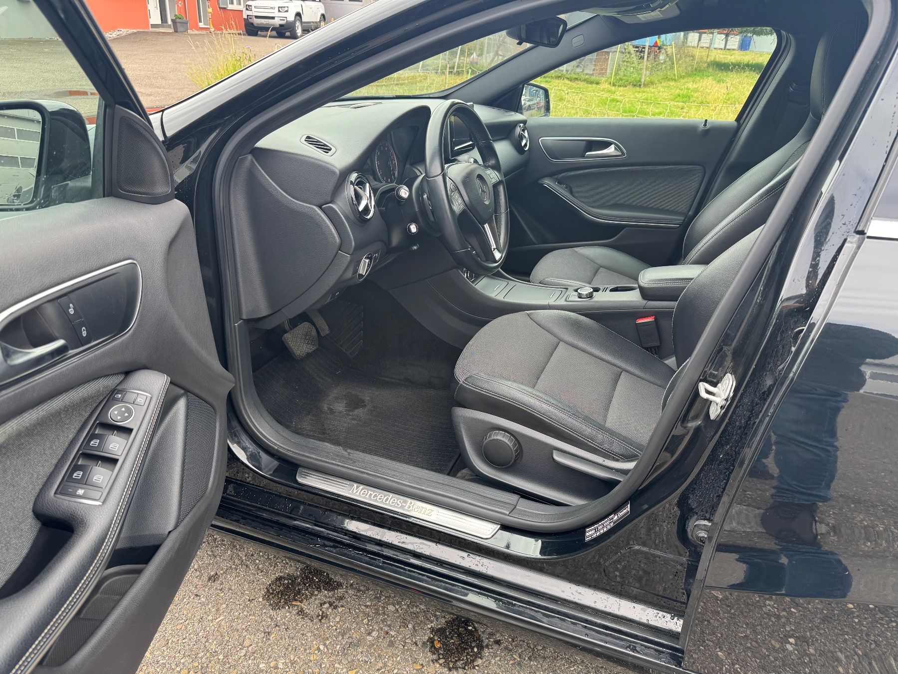 Mercedes-Benz Autos: Mercedes A180 Top Zustand – Gebraucht aus Flawil von tomic_loya 4