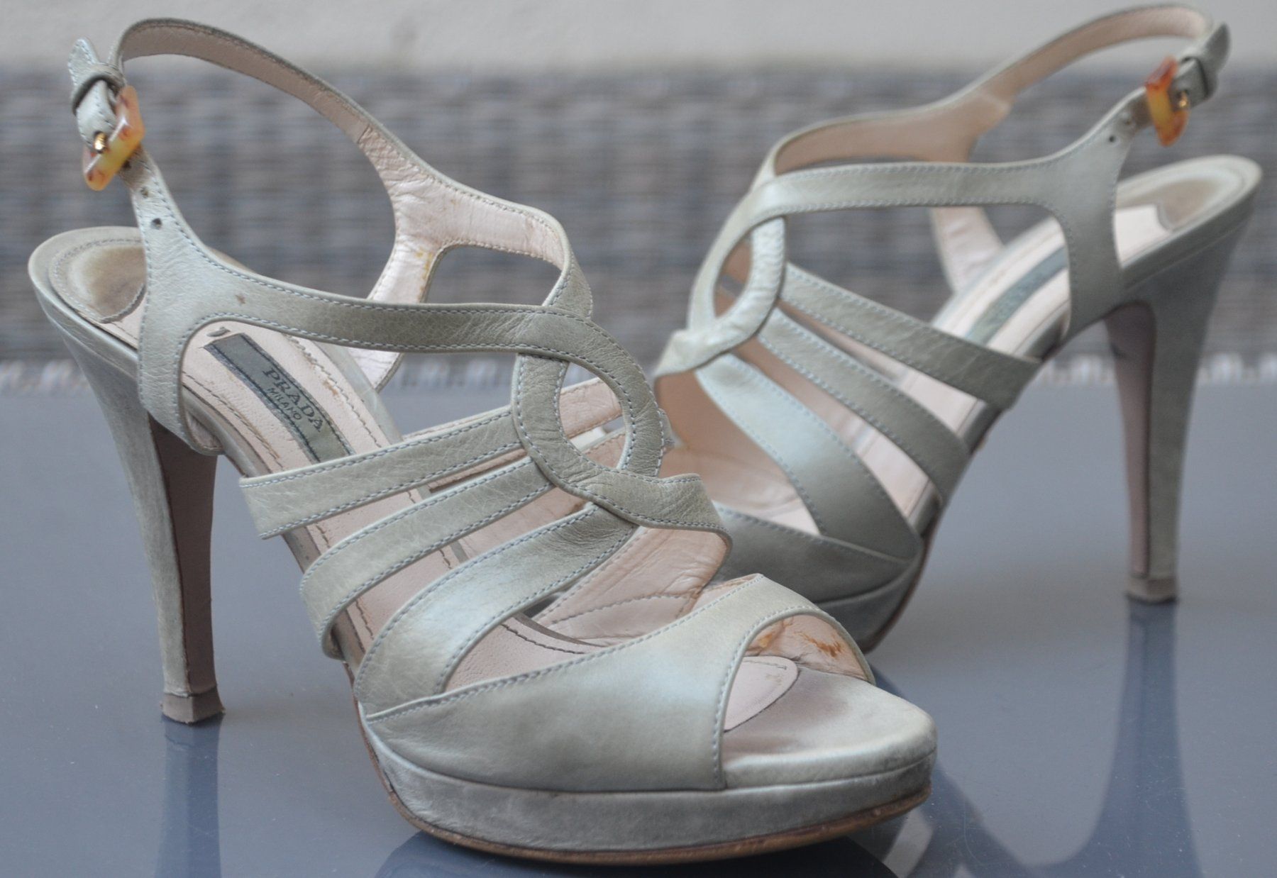 Prada Scarpe da donna: Prada Sandalen / sandales .38 – Usato da Collonges venduto da Allegree