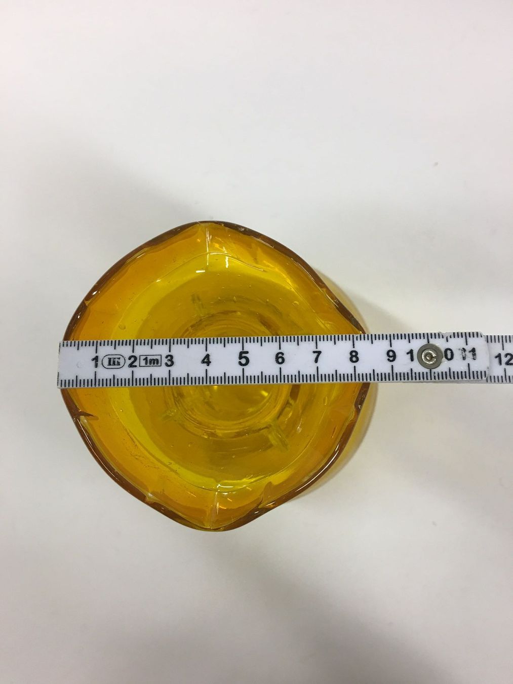 Vasen & Gefässe: Vintage Glasvase, bernsteinfarben, Handarbeit – Gebraucht aus Olten von ELHANDEL 7