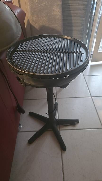 Grills: Elektrischer Grill  Standgrill  – Gebraucht aus Seewen SO von wit_6lph