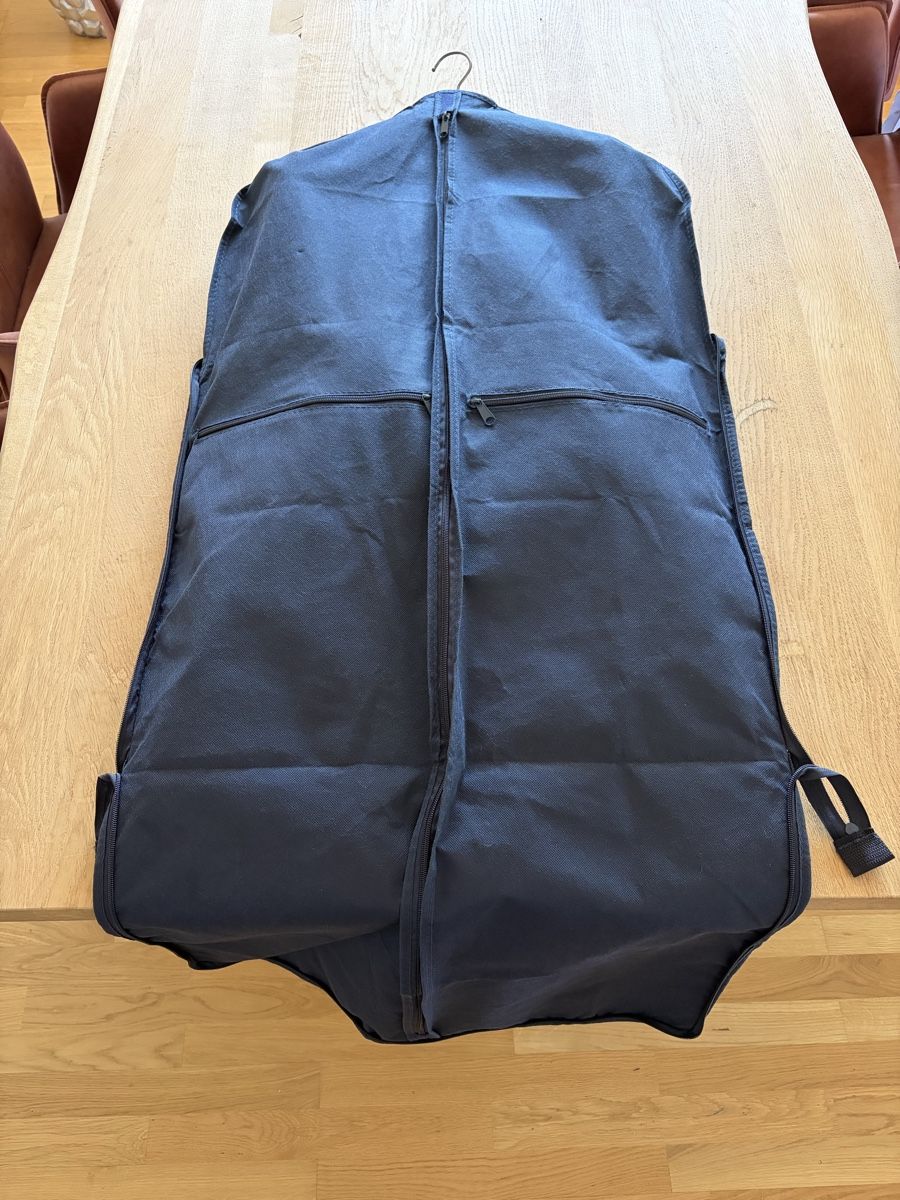 Suitsupply Completi: 3 Part Suit | Suit Supply | Navy Blue  – Usato da Regensdorf venduto da WetTowel42 4