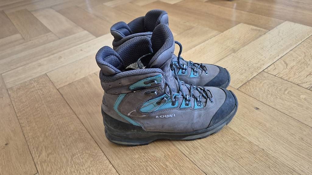 Chaussures femmes: Lowa Wanderschuh – D'occasion à Bern par SandMatter