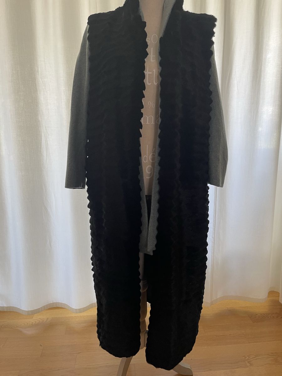 Gilet & Giacche: Schwarze Fell Weste, Gr. S-Winter Trend – Usato da Rüschlikon venduto da leo_mwz2