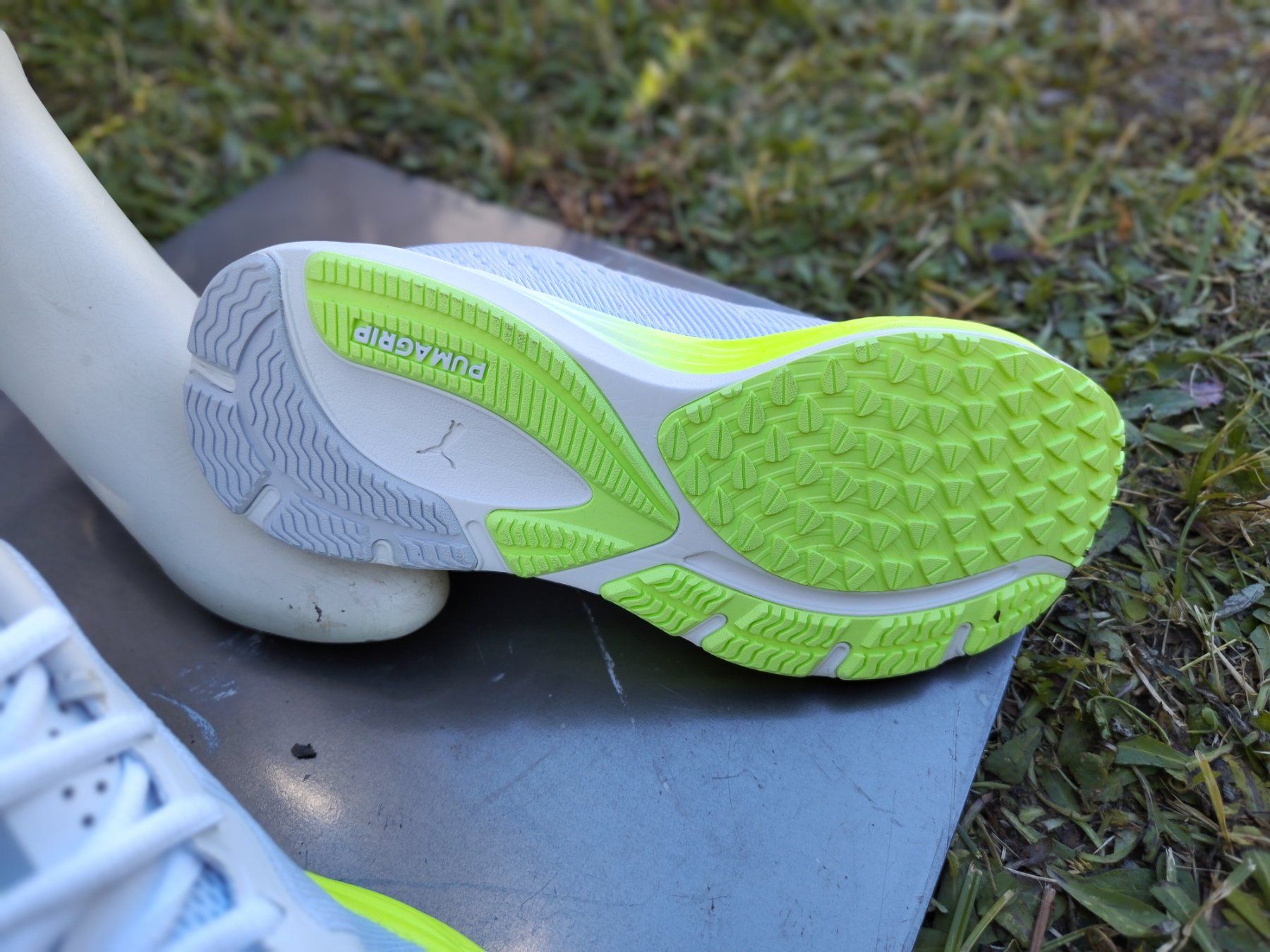 Puma Scarpe da donna: Damen Runningschuhe Puma, weiss, Gr. 38 – Nuovo (secondo la descrizione) da STEFFISBURG venduto da Sumerstorm 2