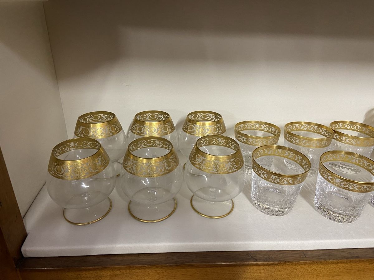 Set di piatti: St.Louis Crystal Gläser 46teilig – Usato da Dietikon venduto da brocki-eyra 1