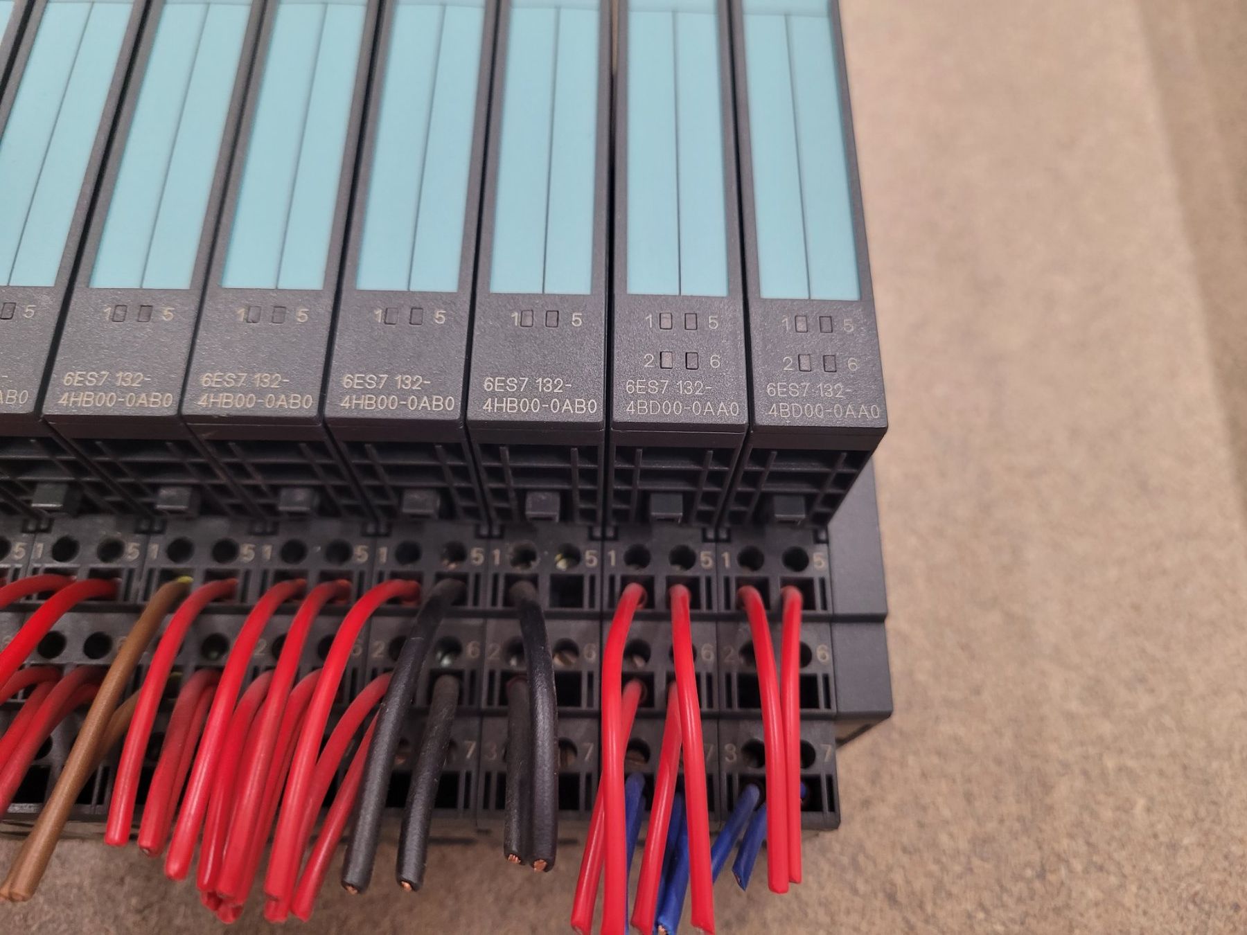 Siemens Componenti elettronici: Siemens SPS ET 200S – Usato da Vitznau venduto da Vitznau84 5
