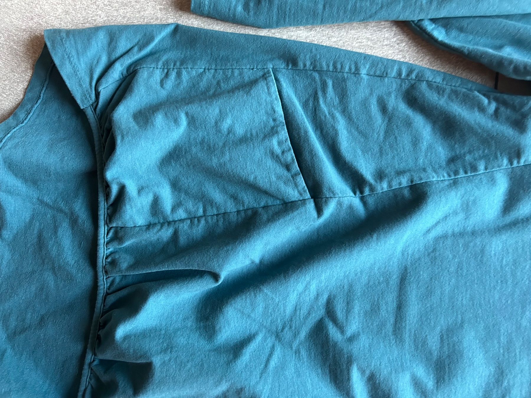 Camicette: Bluse vert émeraude modern Grösse L – Nuovo (secondo la descrizione) da Arbedo venduto da nadia1973 3
