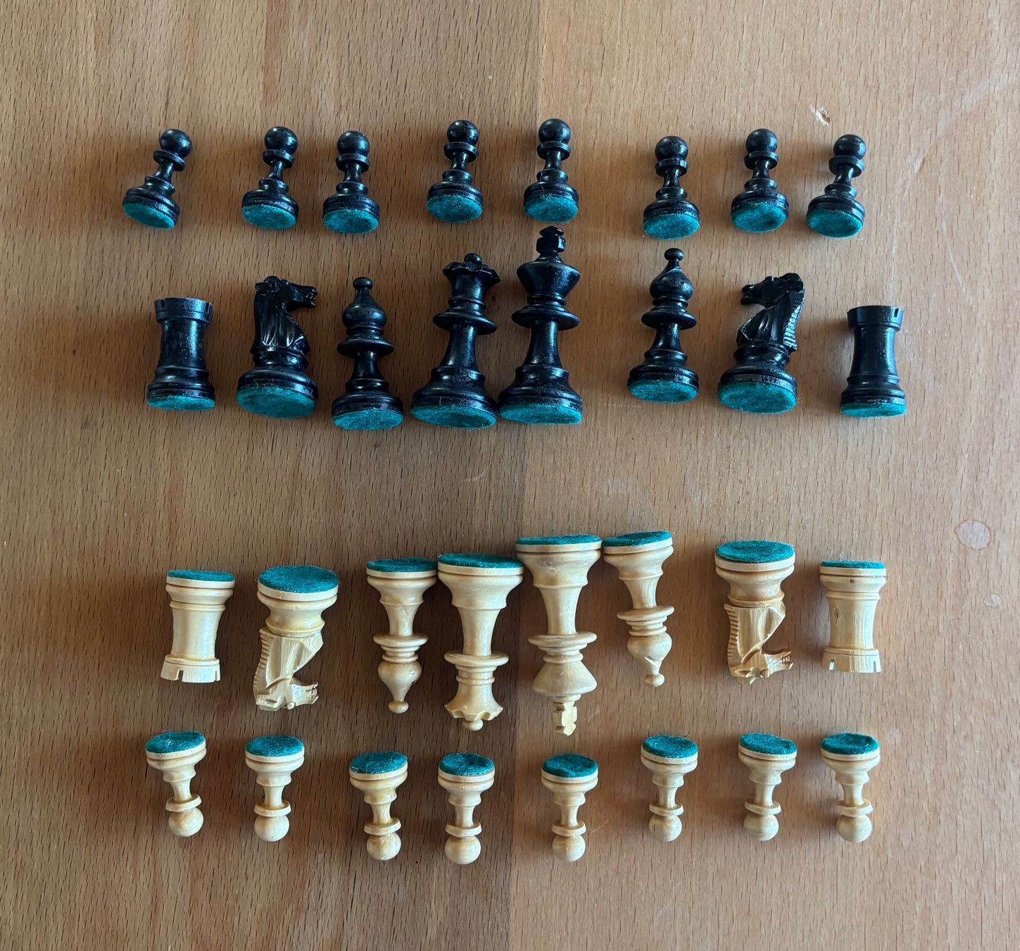 Giochi: alte Schachfiguren Holz komplett – Usato da Lüchingen venduto da Eeizo 5