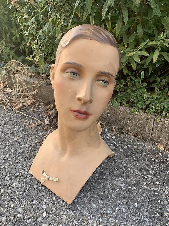 Skulpturen & Statuen: Ausdrucksstarke original Art Deco Büste – Gebraucht aus Rothrist von Oddymanliane 1