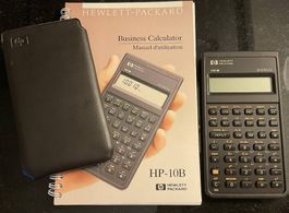 Calculatrice financière HP-10B avec étui, manuel en fr.