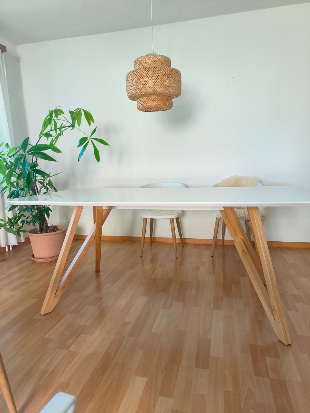 Conforama Tables: Esstisch weiss mit Holzbeine – D'occasion à Frauenfeld par mia_7h75 4