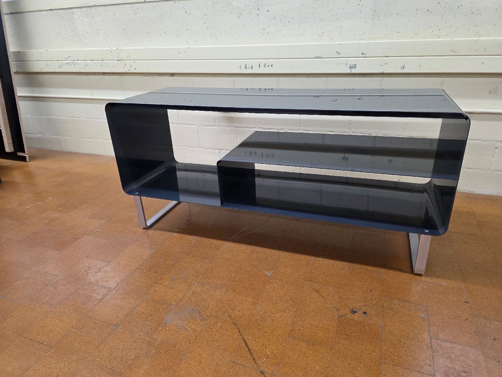 Müller Meubles TV: Designer Sideboard R111 Müller Möbelfabrikation TV-Möbel – D'occasion à Lichtensteig par UsedIN