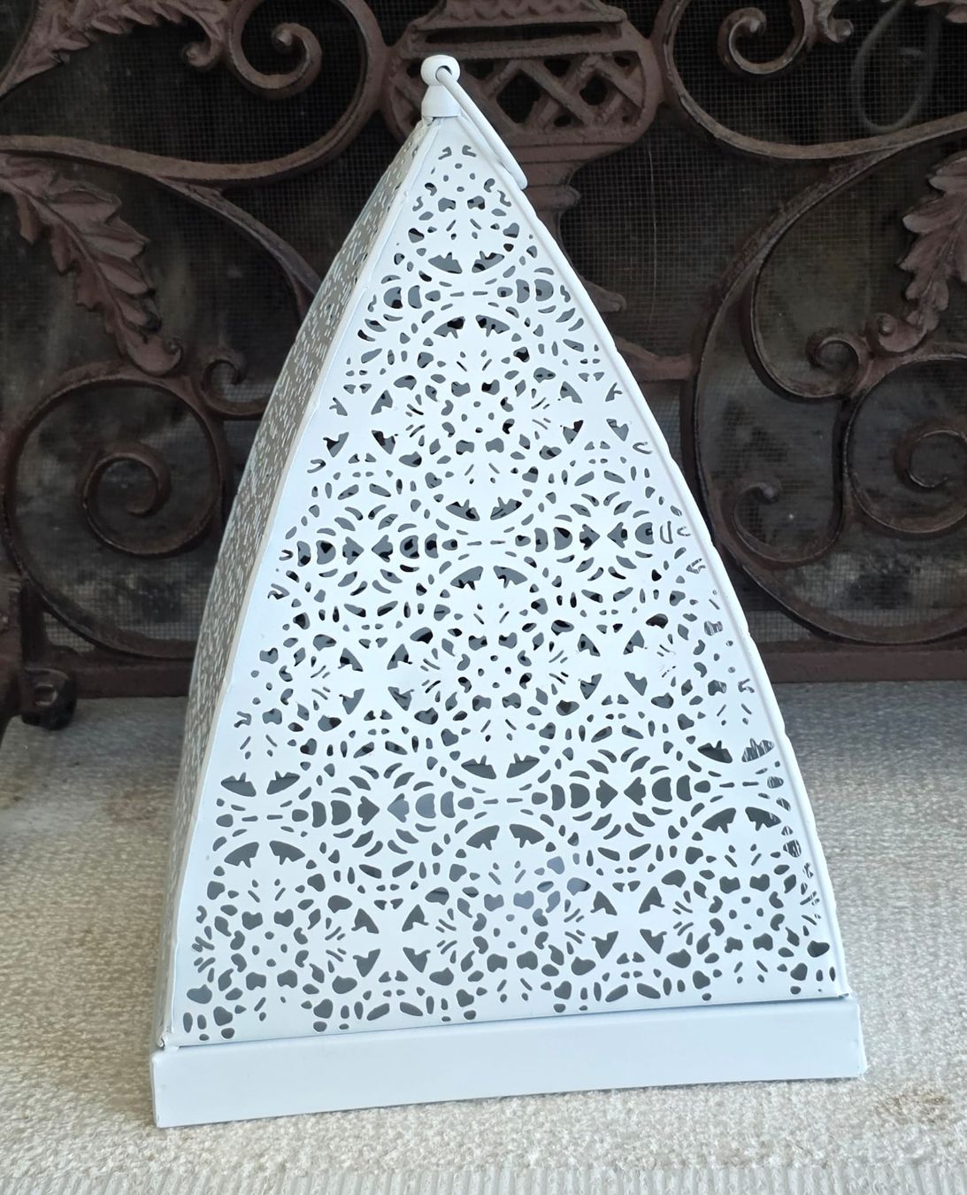 Lanterne: Laterne Weiss Pyramidenform, Metall  – Usato da Rheinsulz venduto da Dred 2