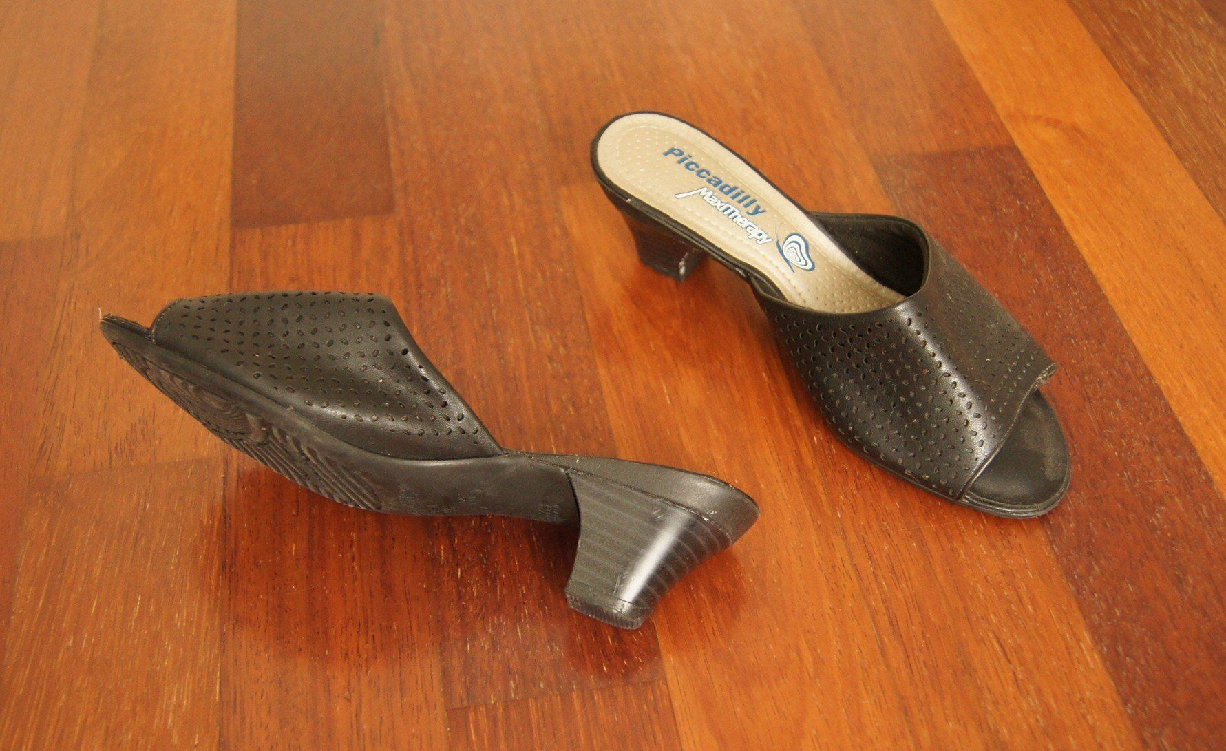 Chaussures femmes: 4 Paar Schuhe, Nr. 35 – D'occasion à Fribourg par erw_68dx 5
