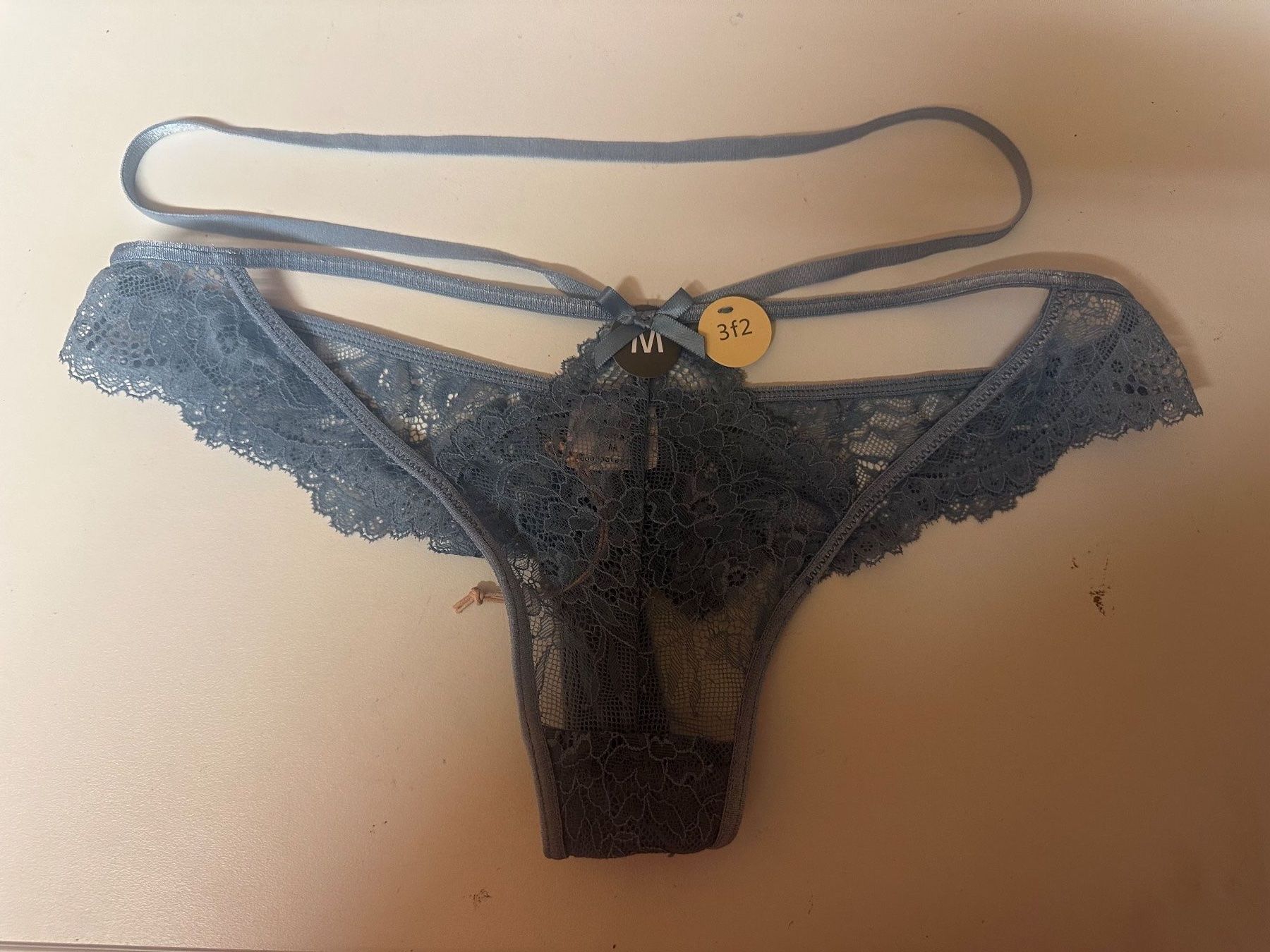 Manor Sonstige Unterwäsche: String Tanga blau (M) – Neu und originalverpackt aus Schaan von Hermine2018