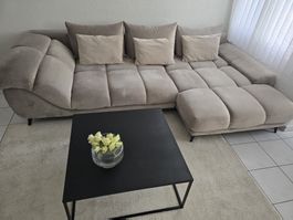Grosses Ecksofa mit Schlaffunktion