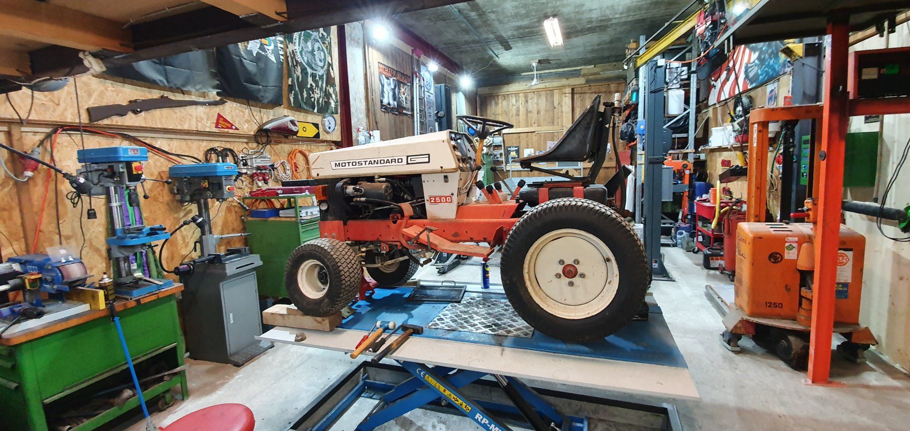 Gutbrod Trattori: Traktor Gutbrod 2500 – Usato da Heimisbach venduto da DF_Construction 1