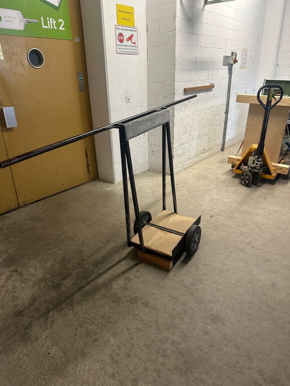 Brouettes: Holzwagen – D'occasion à Volketswil par ars_sjh2 3