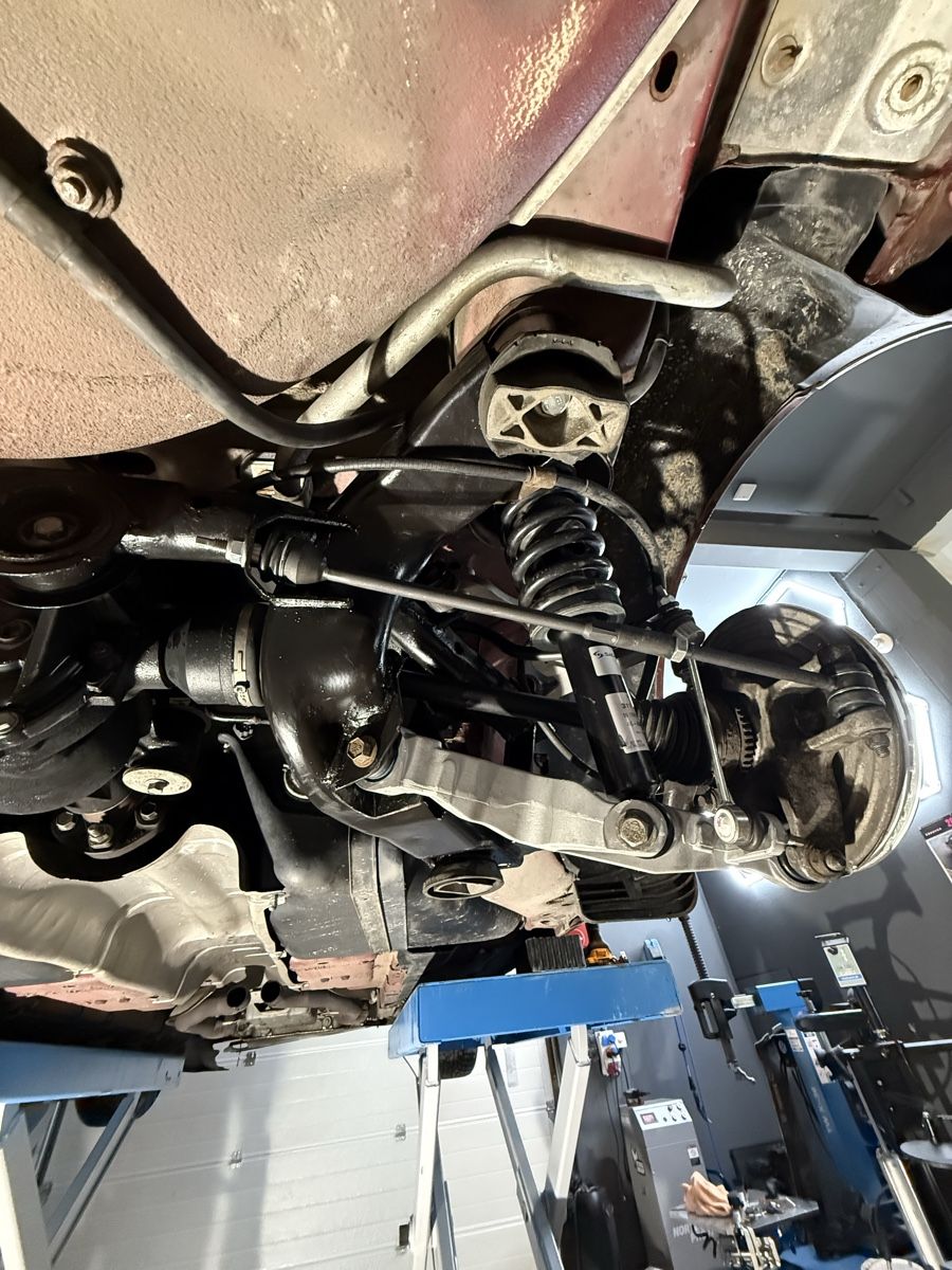 Jaguar Automobili: Jaguar S type 4.0 v8 – Usato da St-Sulpice NE venduto da Delvincuendet 6
