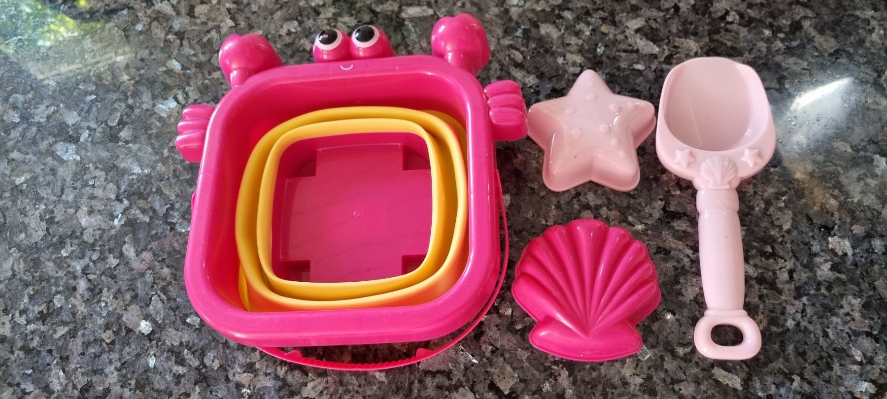 Giocattoli: Strandspielzeug Eimer Krebs mit Förmchen rosa neu – Nuovo (secondo la descrizione) da egliswil venduto da Maggy6