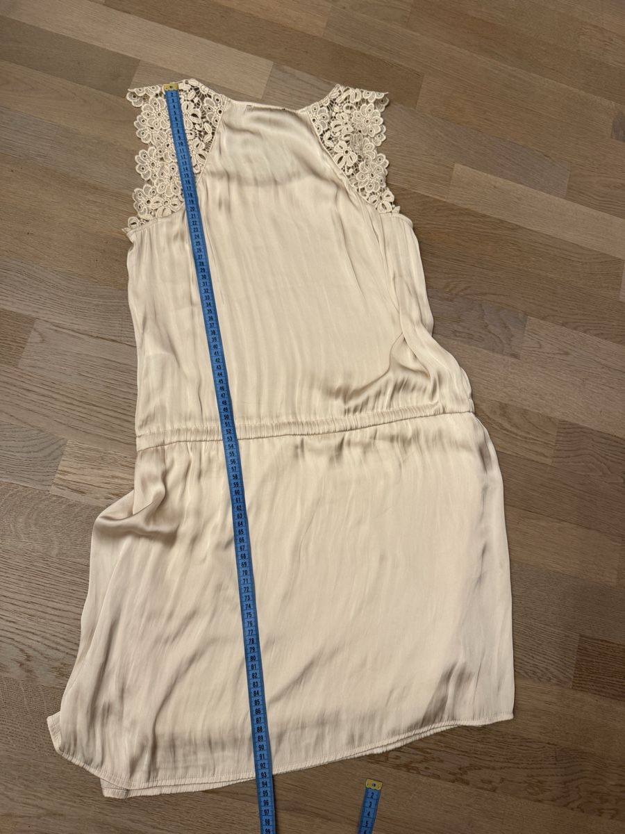 Vila Kleider: Chices Kleid von Vila mit Spitze  – Gebraucht aus Rubigen von Elmacino 3