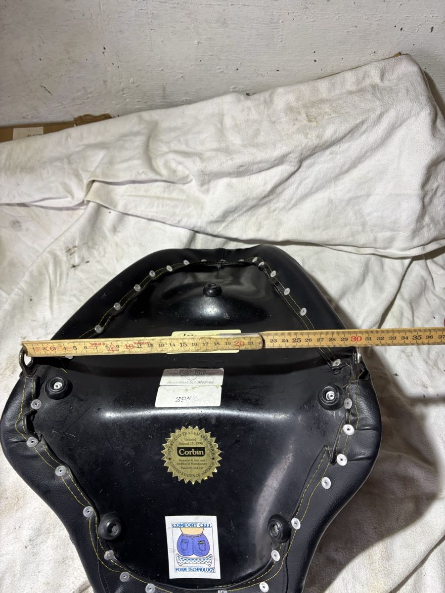 Harley-Davidson Toutes les pièces détachées moto: Harley Davidson Sitz Corbin  – D'occasion à Schötz par Harley35 7