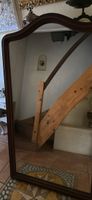 Spiegel braun Holzrahmen geschwungene Form CHF 1