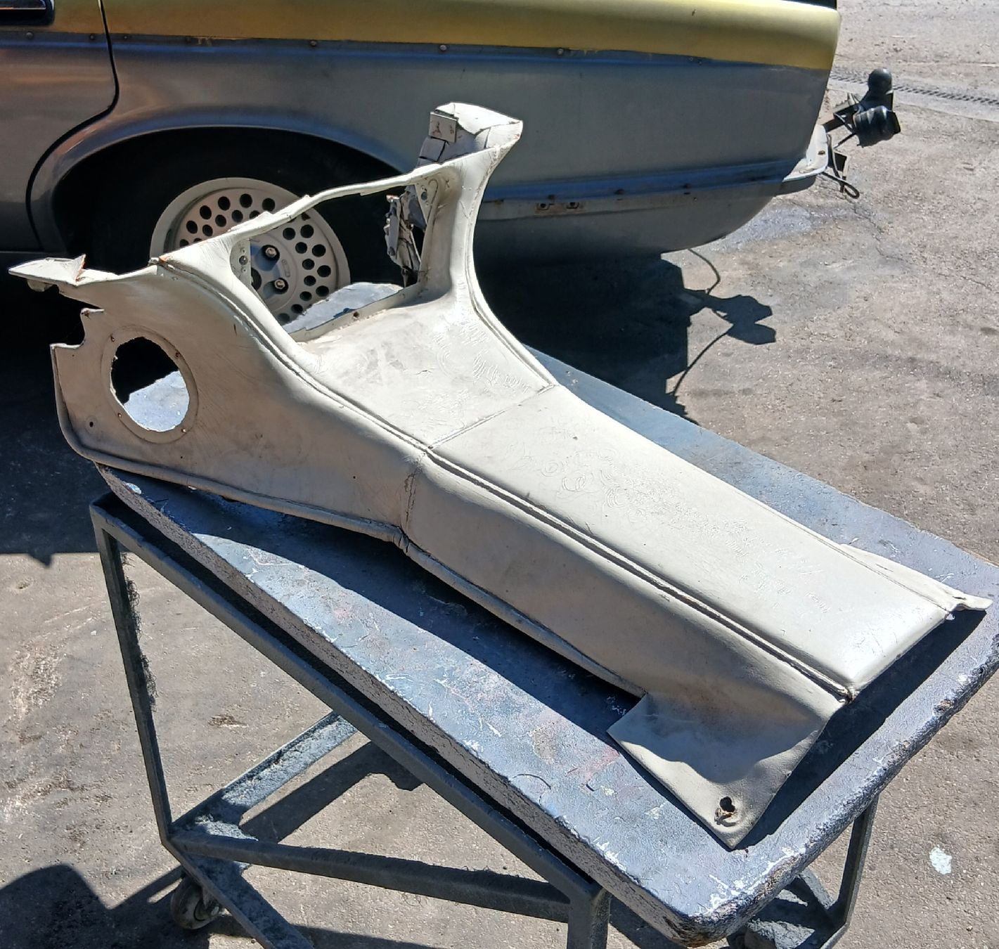 Jaguar Tutti pezzi di ricambio auto: Console Jaguar Mk10 ou 420g – Usato da la heutte venduto da Auto-stock