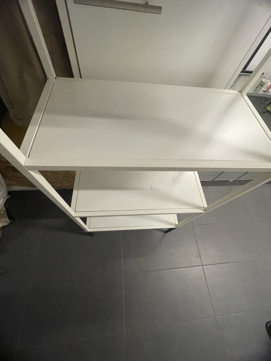Ikea Scaffali: IKEA ENHET Regal mit Spiegel – Usato da Niederhasli venduto da ioa_k5sq 5