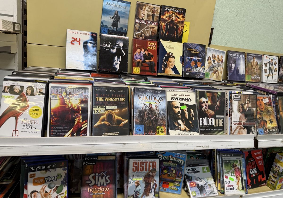 Tutti i DVDs: DVD-Sammlung: 100 Stk. – Usato da Interlaken venduto da Skandalpreis 6