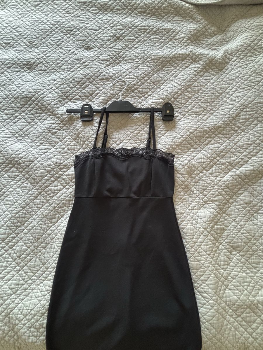 Bershka Robes: Robe noire courte  – D'occasion à Lausanne par shabnam.t 6