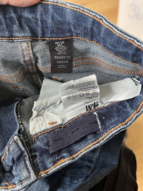Pantaloni: Jeanshose Gr.128 – Usato da Oberkirch LU venduto da ocki 1