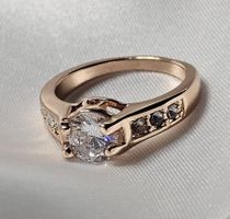 Vergoldeter Ring mit weissem Zirkonia Gr. 8
