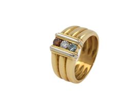 Ring mit 3 Brillanten 0.36ct in 18K Gelbgold *S2345